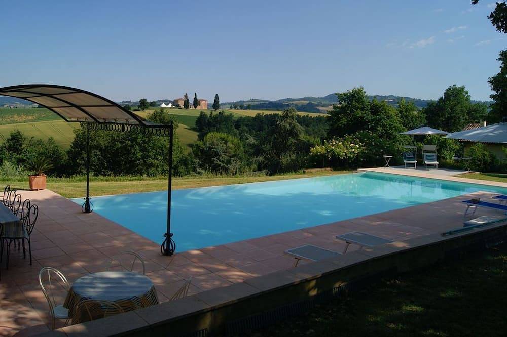 Ganze Wohnung, Schwimmbad, Wellness und Entspannung in den Hügeln von Bologna in Crespellano, Valsamoggia