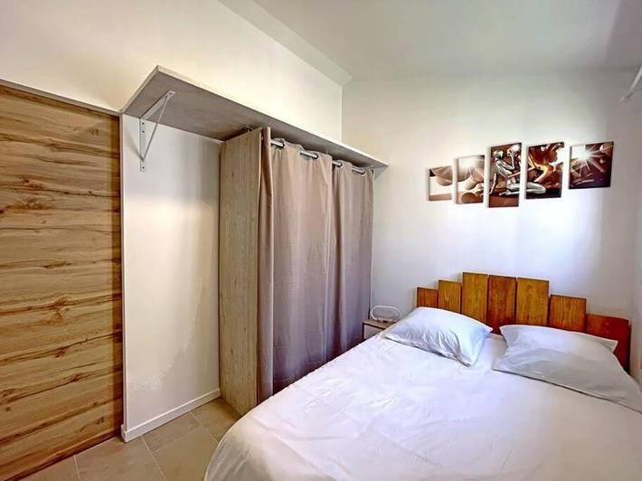 Location de vacances pour 4 personnes, avec vue et terrasse à Comps - 2