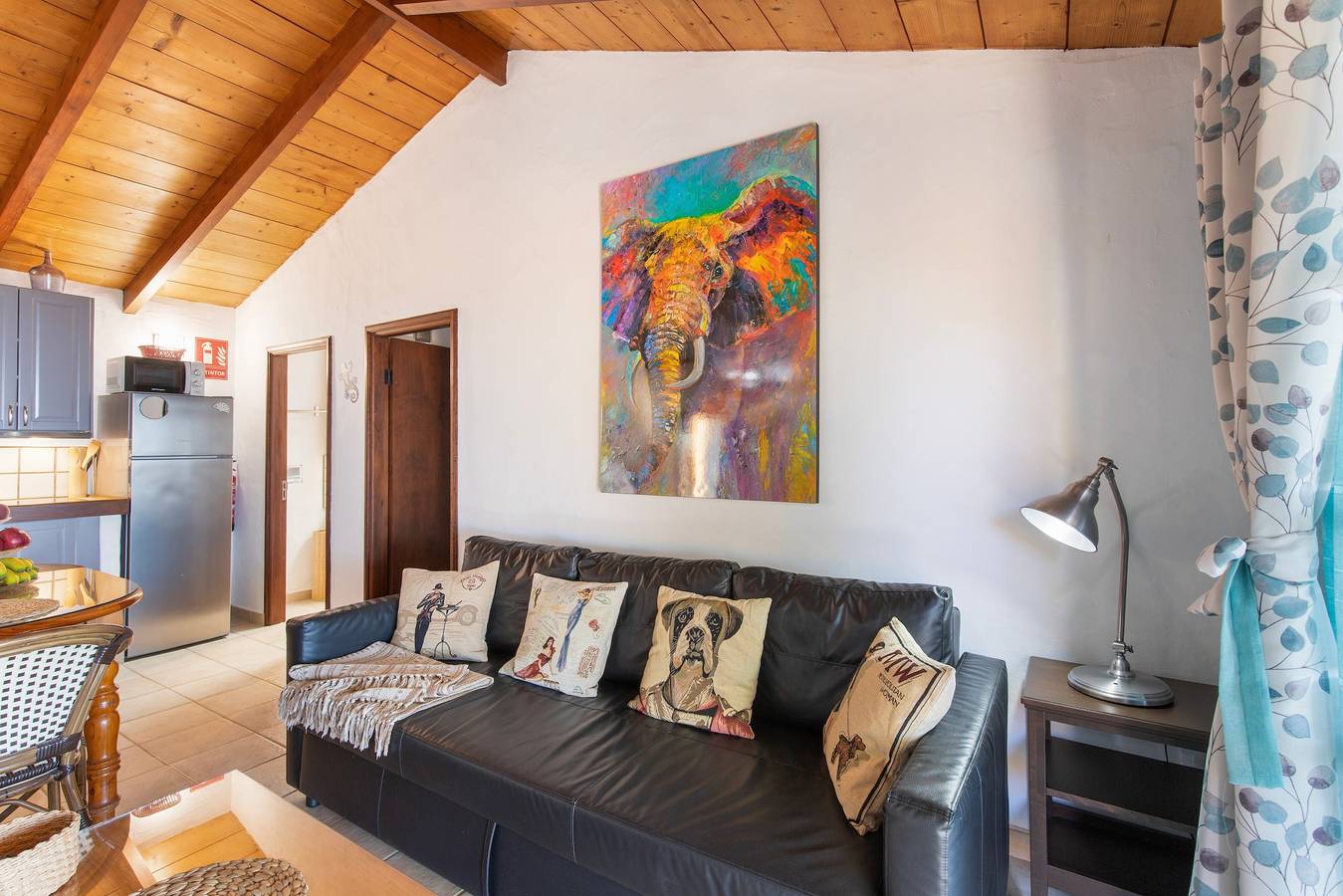 Holiday Home 'El Perenquén' with Mountain View, Wi-Fi and Air Conditioning in Las Manchas, Los Llanos de Aridane