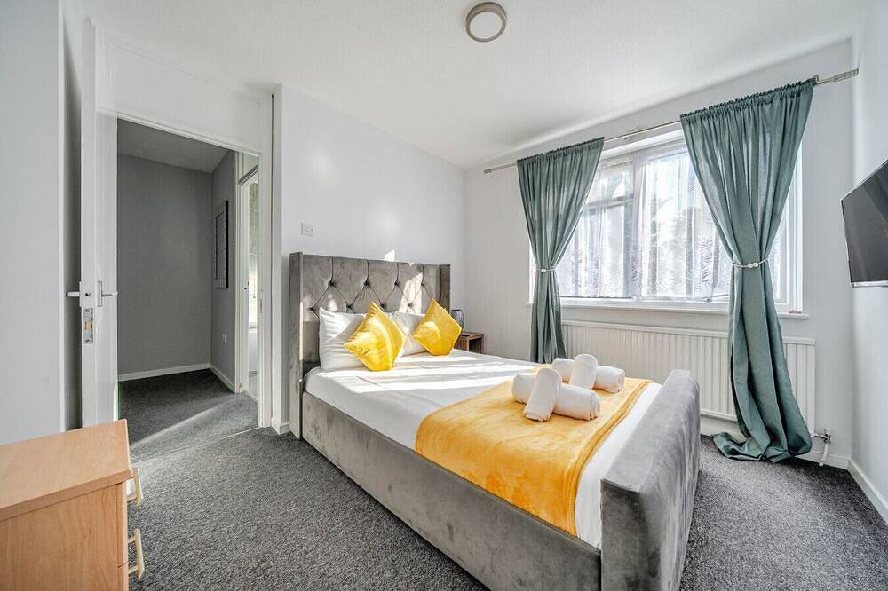 Stylish 3-bed house with garden, off-street parking & fast London access in Bexley, Londres