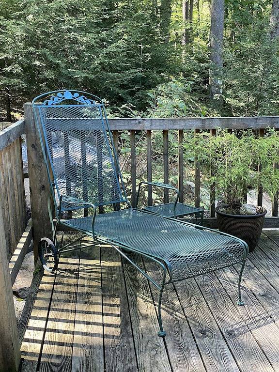 Vacation rental for 9 people, with terrace and hot tub in Deep Creek Lake