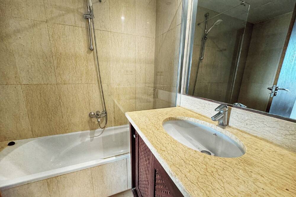 Entire apartment, Beachfront Apartment Playa d'en Bossa | Groups & Families Welcome in Playa d'en Bossa, Ibiza (Municipality)