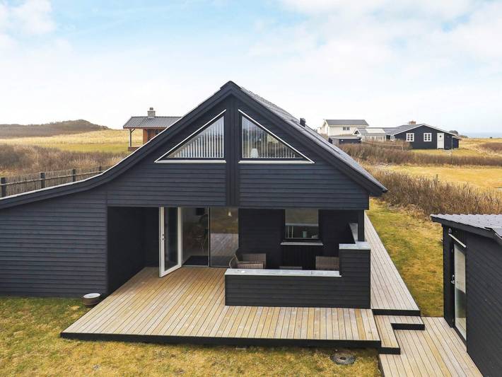 Feriehus for 6 personer, med terrasse - 1