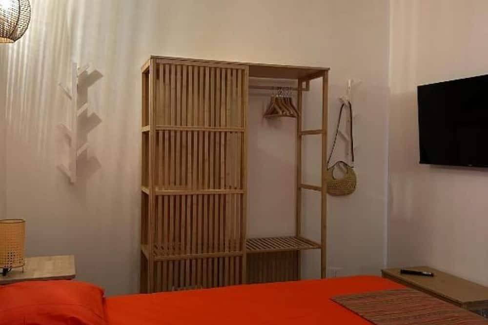 Remare - 1 Bedroom Apartment with Terrace and Enchanting Sea View in Favignana Stadt, Favignana