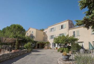 Hôtel pour 2 personnes, avec piscine ainsi que vue et jardin à Dieulefit