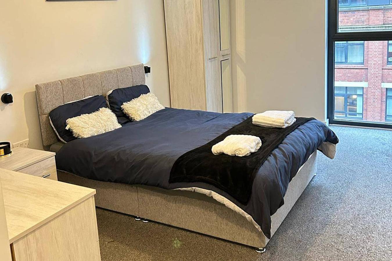 Ganze Ferienwohnung, 2Br-Sleeps4-Citycentre-Parking-Rooftop in Birmingham, Birmingham und Umgebung