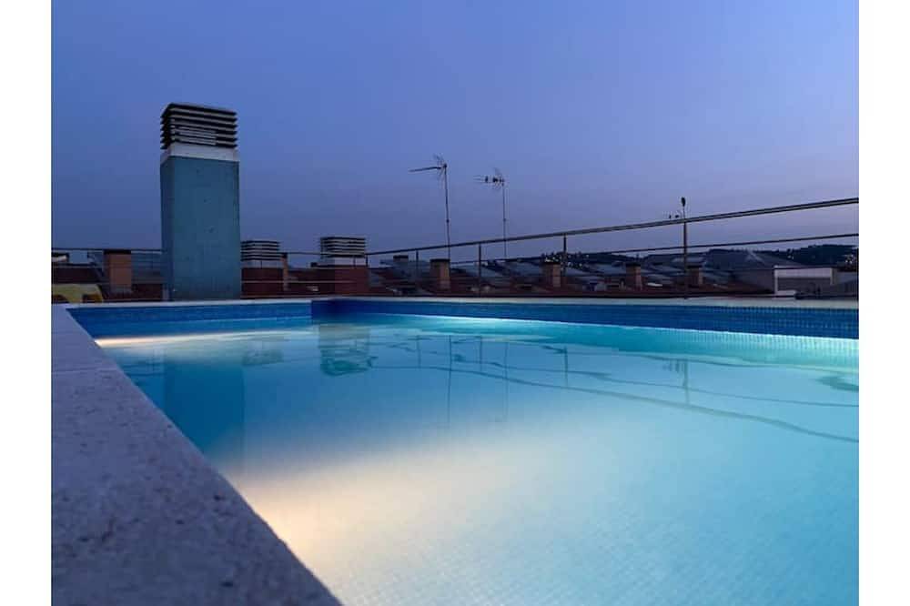 Entire apartment, Enjoy the Center. Swimming pool. Gastronomy. Wifi in Terrassa, Barcelona Inland