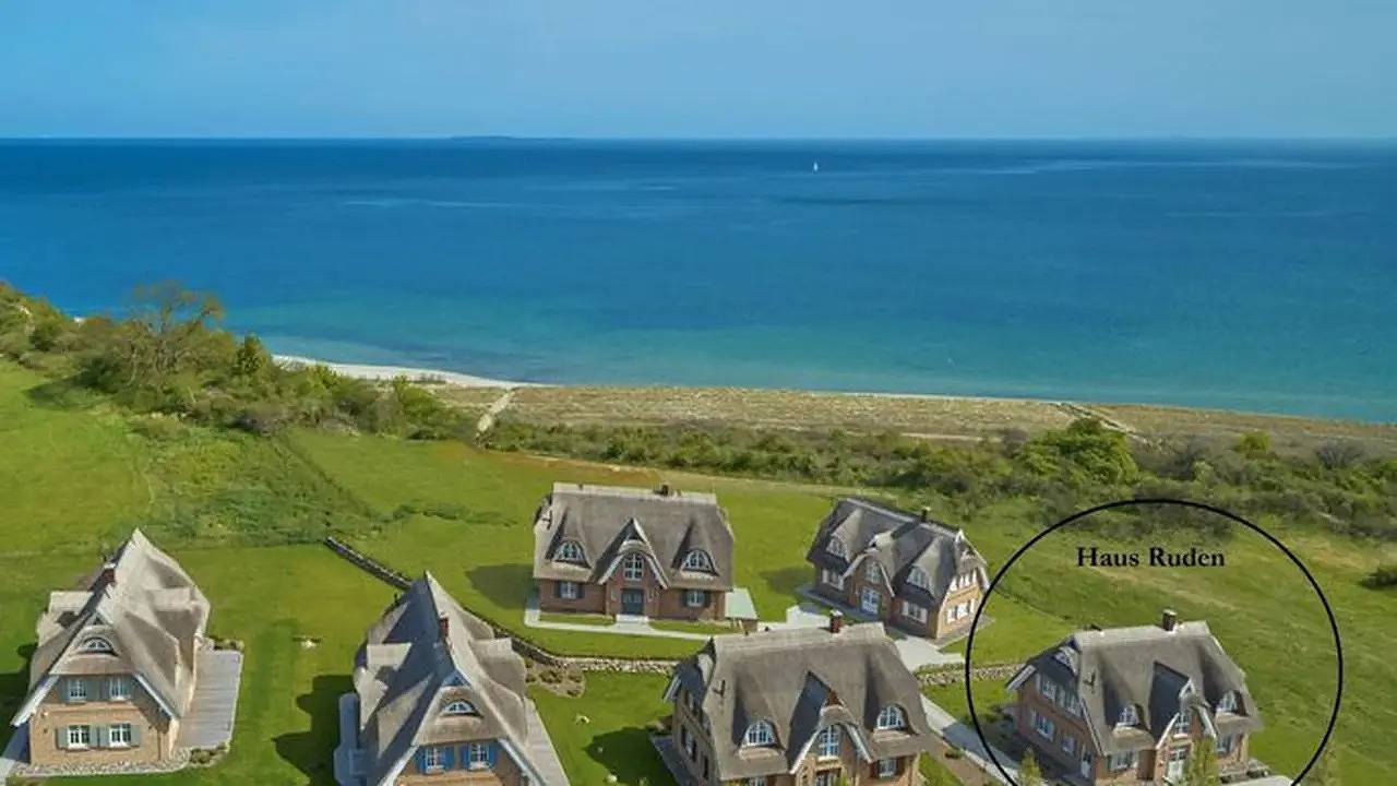Ferienhaus für 6 Personen (220 m²) in Lobbe (Rügen) in Lobbe Strand, Mönchgut