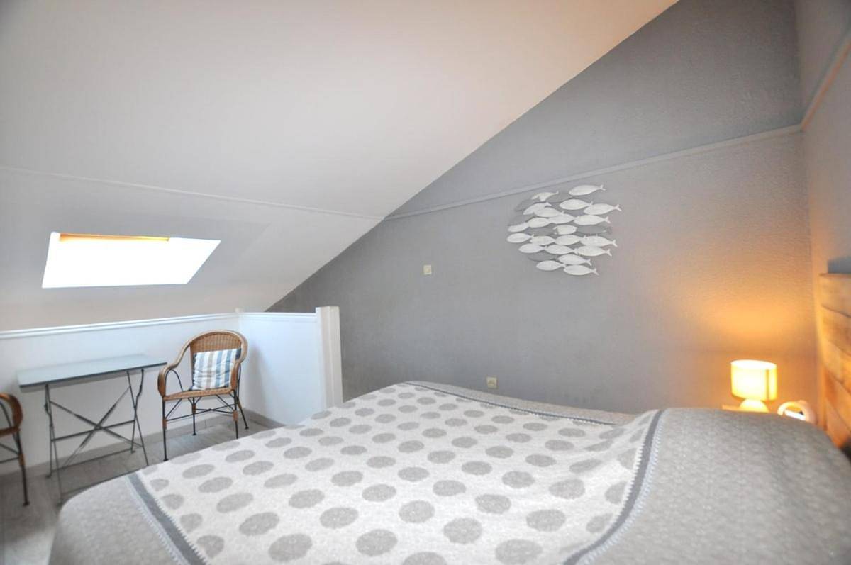 Eden Plage Naturiste, Duplex, Terrasse et Parking in Port Leucate, Leucate