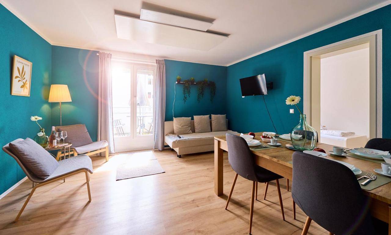 Ganze Wohnung, Praktisch, Zentral, lebendig- Low Budget für Familien, Firmen, Monteure, 3Schlafzimmer, Wlan,Balkon,Parkplatz, Stadtmitte, Legoland, Münster in Neu-Ulm, Bayerisch Schwaben