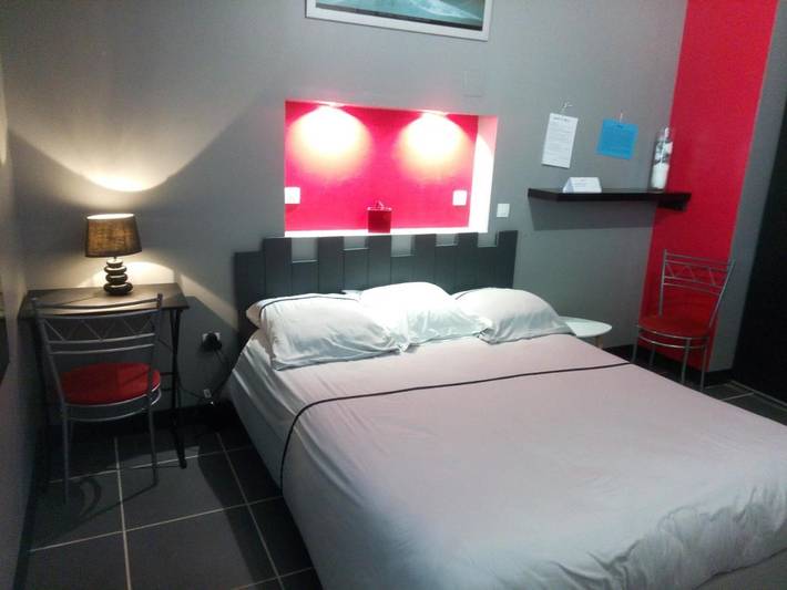 Location de vacances pour 2 personnes, avec vue et jardin dans Séreilhac - 4