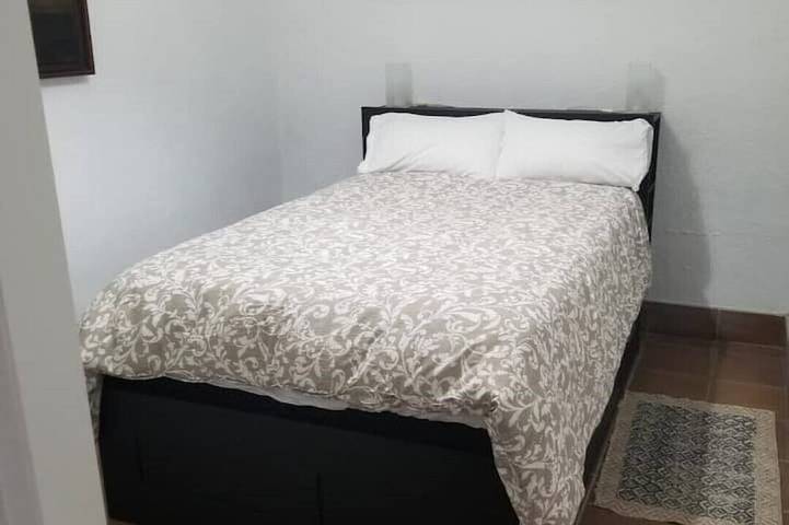 Gîte pour 6 personnes, avec jardin ainsi que terrasse et piscine à Arenys de Mar - 4