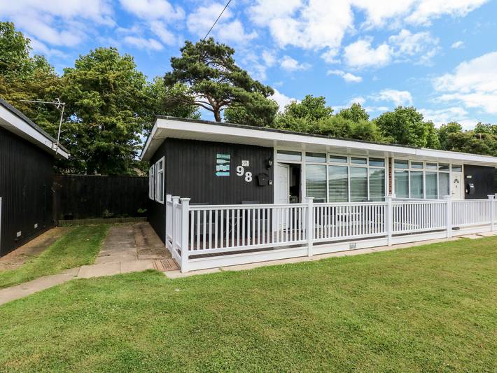 Chalet for 4 people in Chapel St. Leonards