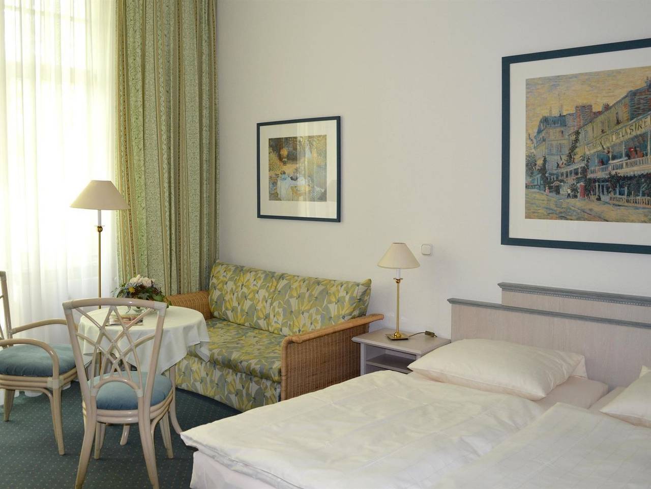 Ganze Ferienwohnung, Hauptallee Appartements - Appartement/Fewo, Dusche, Wc, Typ 5 in Bad Pyrmont, Weserbergland