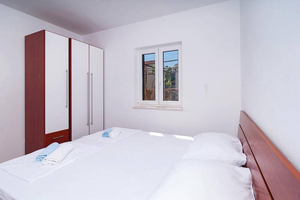 Appartamento intero, Splendido appartamento con 2 camere da. in San Giovanni di Brazza, Brac