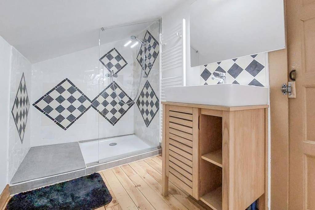 Three-Bedroom House in Rozier-Côtes-d'Aurec, Montbrison