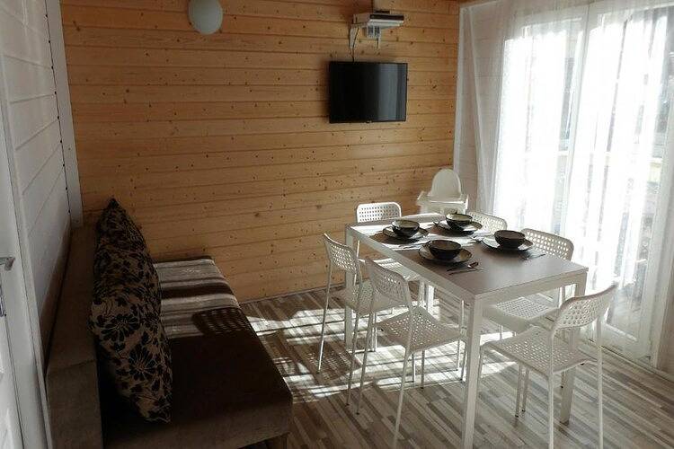 Domki wakacyjne z tarasami, blisko plaży in Ustronie Morskie (Miasto), Ustronie Morskie