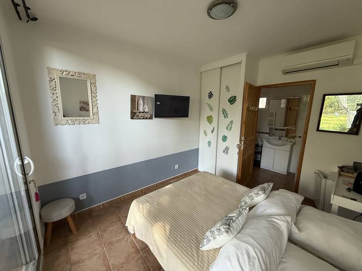 Location de vacances pour 2 personnes, avec sauna ainsi que piscine et jardin en Camargue - 3