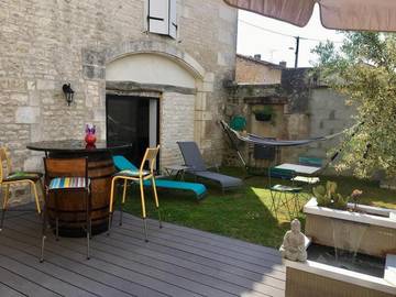 Chambre d’hôte pour 2 personnes, avec jardin dans Sigogne