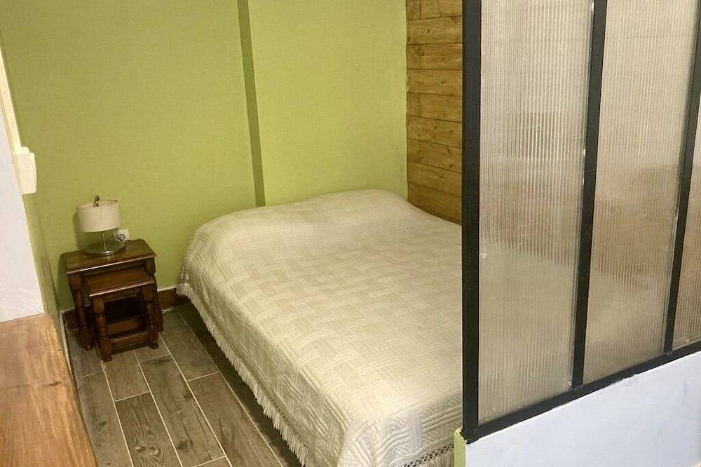 Apartamento entero, Charmant Studio 25min Aéroport Paris Cdg in Saint-Brice-sous-Forêt, Valle del Oise