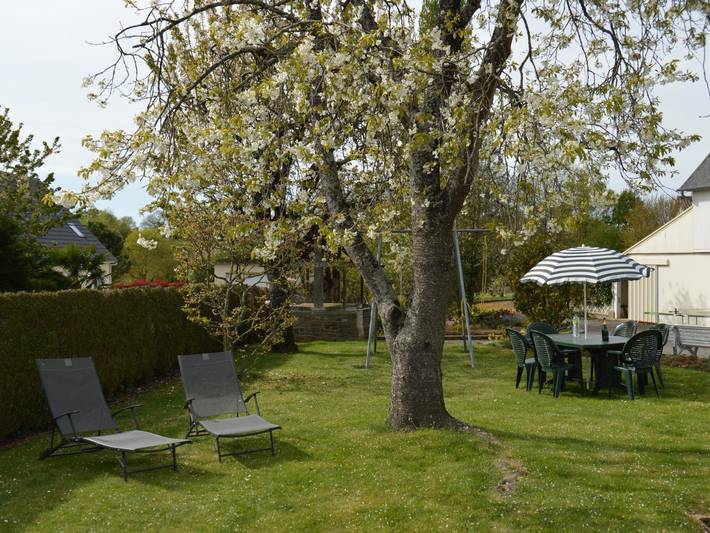 Gîte pour 6 personnes, avec jardin à Saint-Quentin-sur-le-Homme - 2