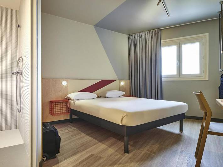 Hôtel pour 3 personnes, avec Terrasse à Aubervilliers - 4