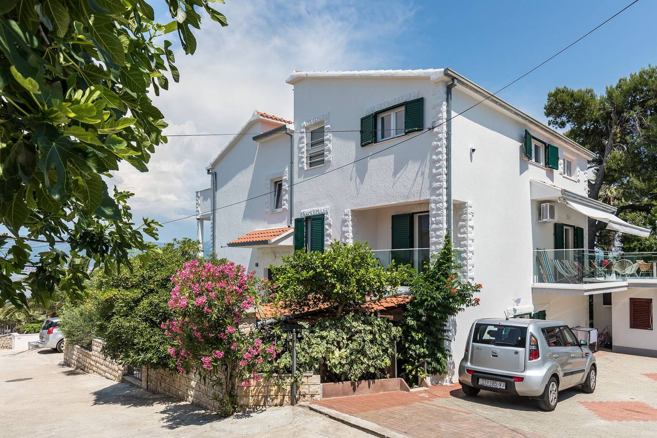 Ganze Wohnung, 2-Zimmer-Ferienwohnung mit Terrasse und Meerblick Arbanija, Ciovo A-25090-b in Ciovo