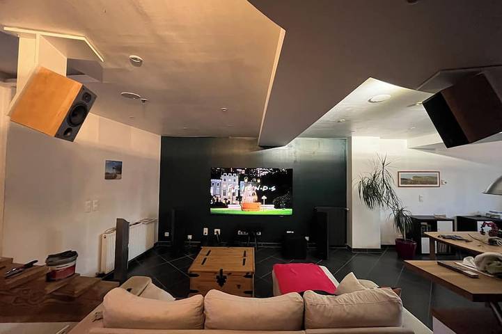 Gîte pour 6 personnes, avec terrasse à Taillebourg