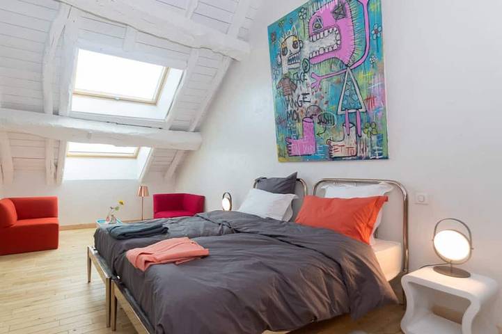 Location de vacances pour 4 personnes, avec jardin et piscine à Bouvesse-Quirieu