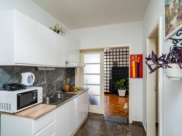 Gîte pour 5 personnes, avec terrasse et jardin, adapté aux familles à Cavtat - 3