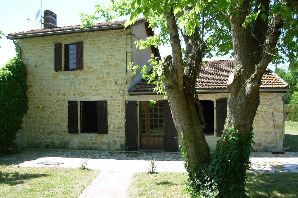 Restauriertes Landhaus, 4Personen 2200qmwiese,2 Terrassen, in Gaillan-en-Médoc, Regionaler Naturpark Médoc