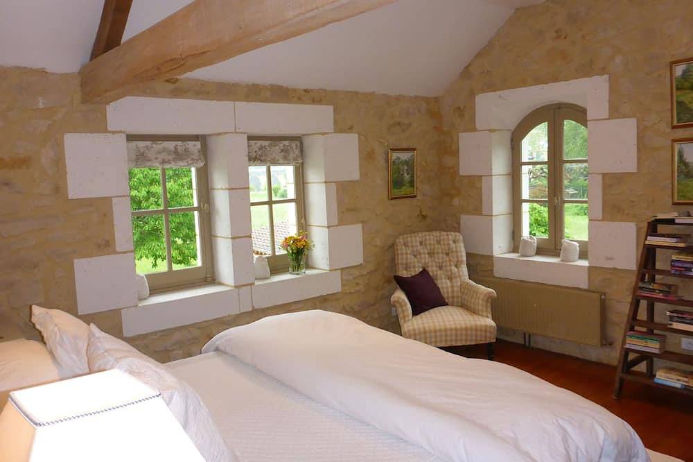 Belle villa au bord de la rivière avec piscine d'eau salée chauffée, à 10 min à pied de Tremolat in Calès, Périgord Pourpre