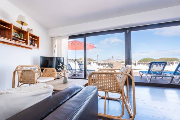 Location de vacances pour 6 personnes, avec vue sur l’océan et jardin dans Famara - 4
