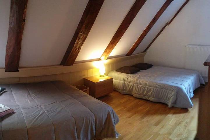 Location de vacances pour 9 personnes, avec Terrasse et Jardin à Rochefort-Montagne - 4