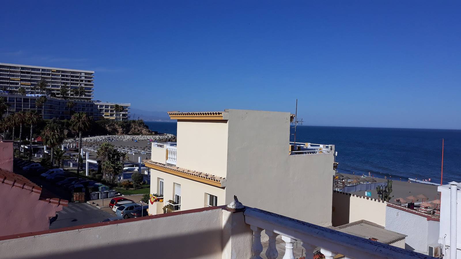 Apartamento entero, Apartamento 'Dúplex Junto al Mar' con Wifi y Aire Acondicionado in La Carihuela, Torremolinos