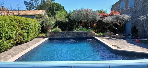 Chambre d’hôte pour 2 personnes, avec jardin et piscine à Trausse