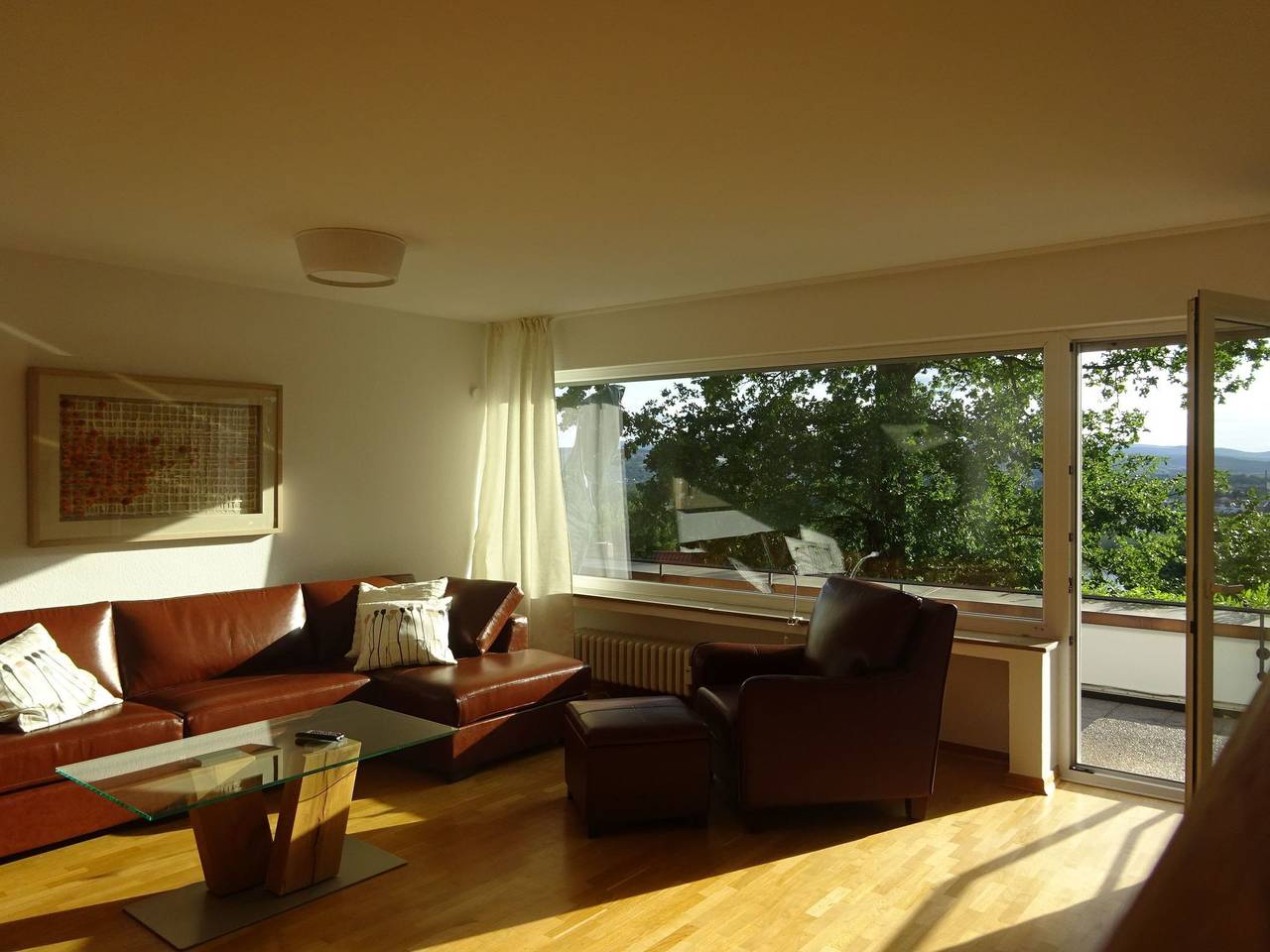 Ganze Wohnung, Großzügige Wohnung mit Terrasse und Rheintalblick in Linz am Rhein, Osteifel