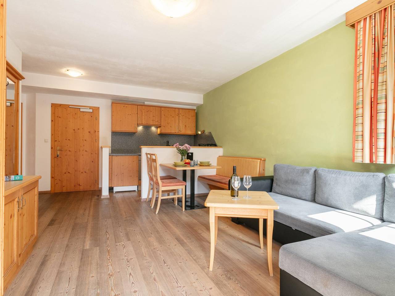 Ganze Wohnung, Schönes Apartment nahe Skibus nach Sölden in Huben, Längenfeld