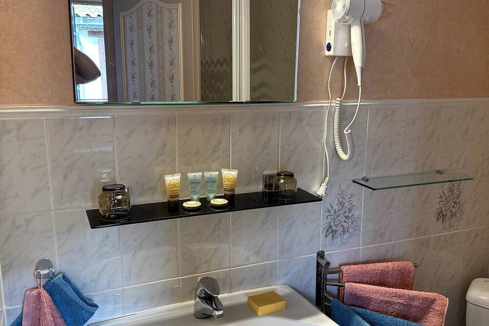 Family Housing (2 Adults + 1 Child) - Center City in Mirepoix, Ariège