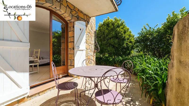 Appartement de vacances pour 8 personnes, avec Terrasse ainsi que Jardin et Vue