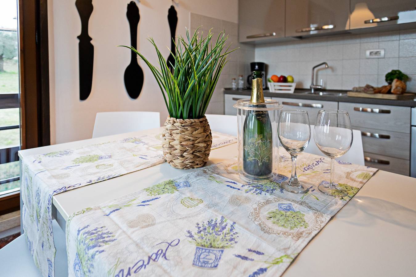Regarda - Villa Valesana In Lazise, 3 Schlafzimmer, 2 Bäder in Lazise, Gardasee-Berge