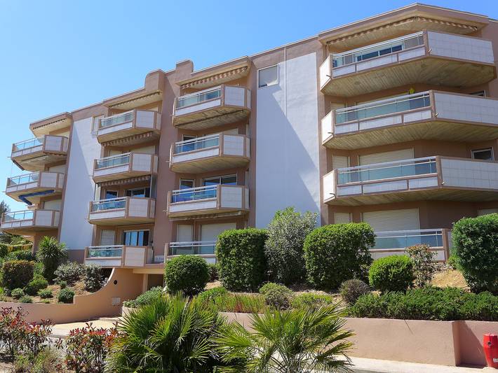 Gîte pour 4 personnes, avec terrasse, animaux acceptés à Cavalaire-sur-Mer - 2