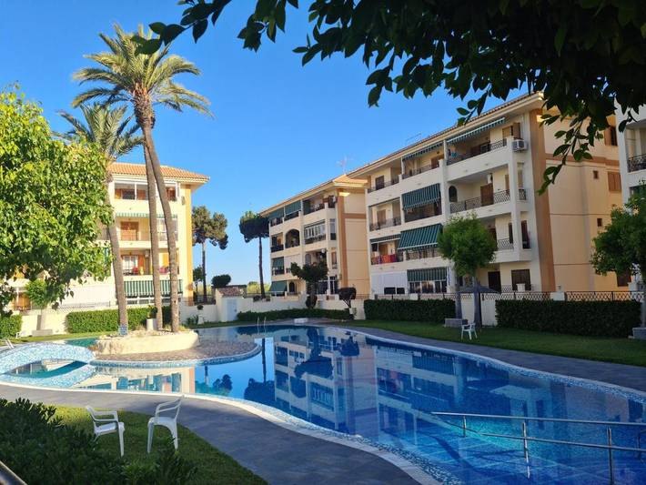 Bungalow für 6 Personen, mit Terrasse und Garten sowie Pool in La Mata