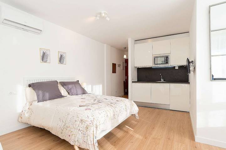 Entire apartment, Confy Studio Near the beach in Málaga (Este), Malaga
