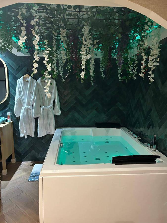 Gîte pour 3 personnes, avec jacuzzi à Gaillon