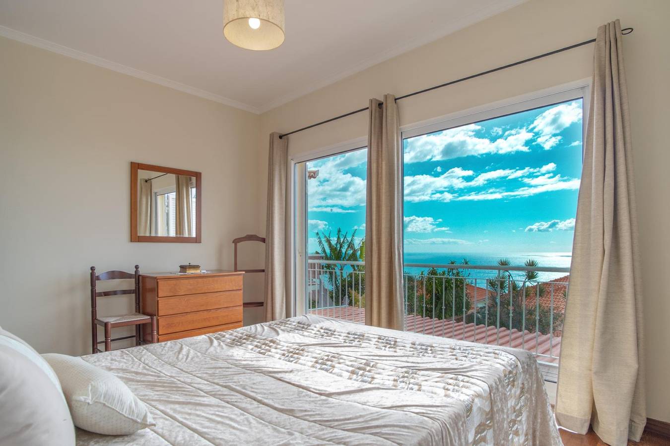 Die Villa Viola befindet sich in Arco da Calheta in Arco da Calheta, Madeira