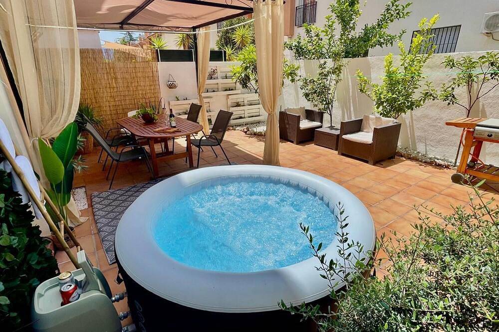 Casa Rural Lomalinda: Mountain Views, Wi-Fi, and Air Conditioning in Ogíjares, Granada Province