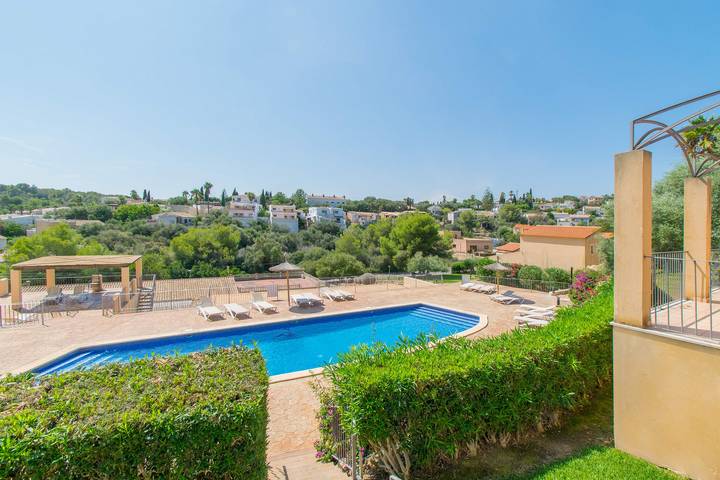 Maison de vacances pour 6 personnes, avec Terrasse ainsi que Jardin et Piscine à Cala Romantica
