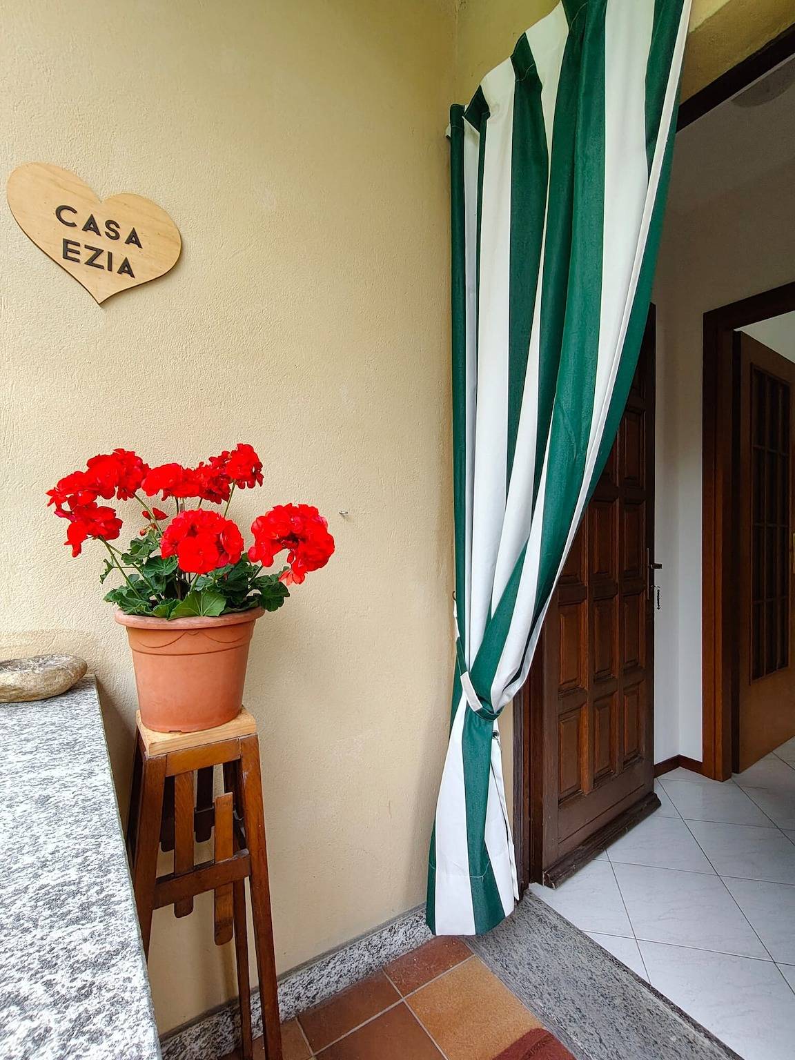 Casa Vacacional 'Ezia' con Vista a la Montaña y Pequeño Jardín Privado in Porlezza, Municipio de Porlezza