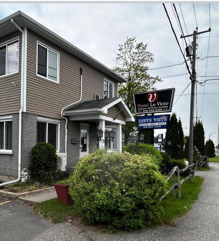Hôtel pour 2 personnes, avec terrasse et jardin dans Victoriaville